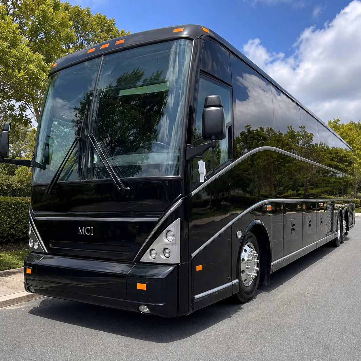 charter buses for corporate team building events and offsite retreats